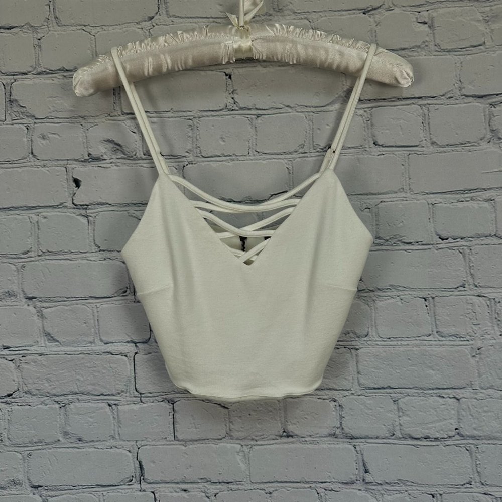 Forever 21 Women's V-Neck Lattice Front Rear Zip Crop Top,‎ Size Small, White